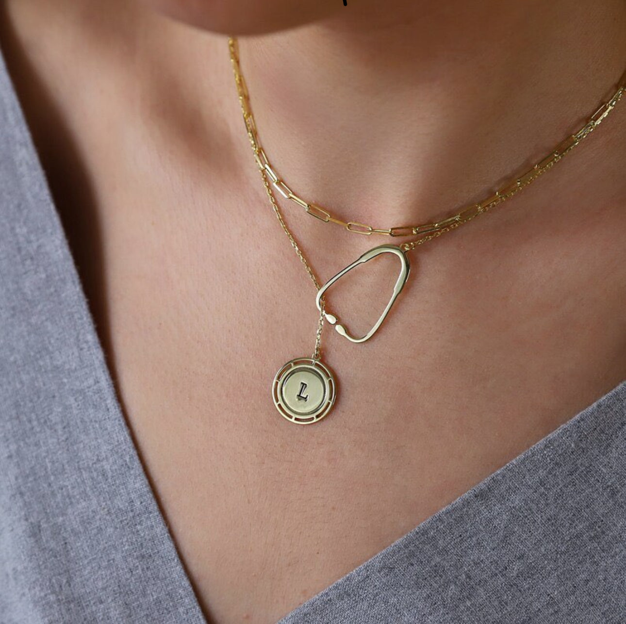 Stethoscope Necklace - Elegant Design Celebrating Healthcare Heroes